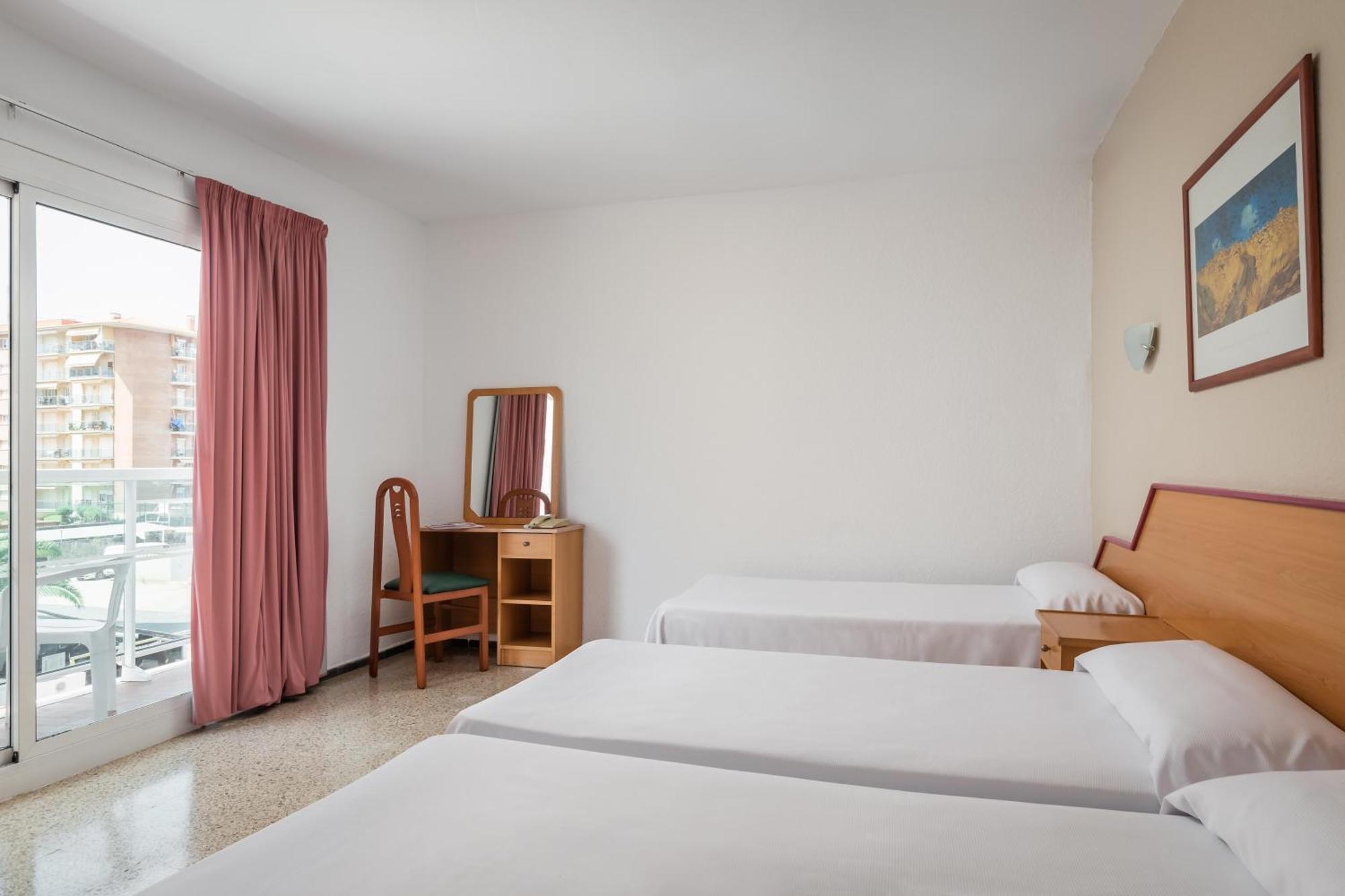 Hotel Cartago Nova By Alegria Malgrat de Mar Kültér fotó