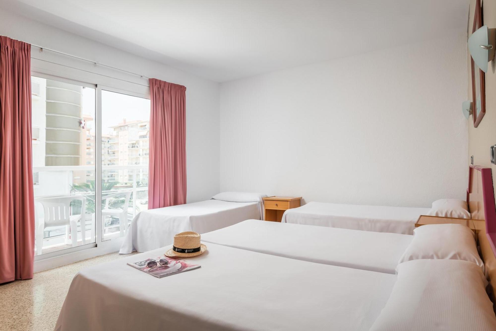 Hotel Cartago Nova By Alegria Malgrat de Mar Kültér fotó