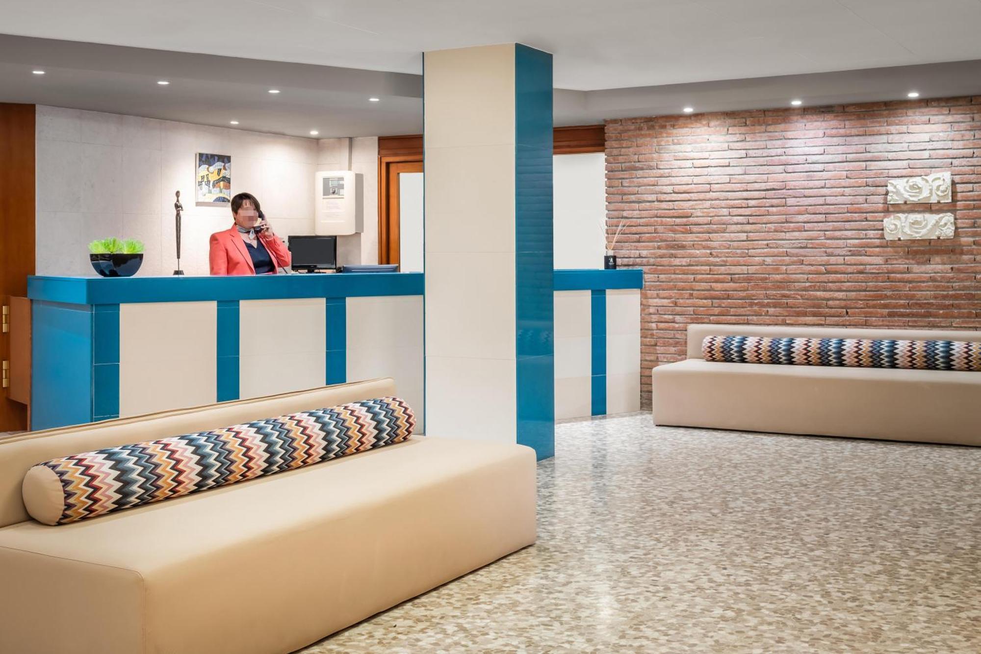 Hotel Cartago Nova By Alegria Malgrat de Mar Kültér fotó