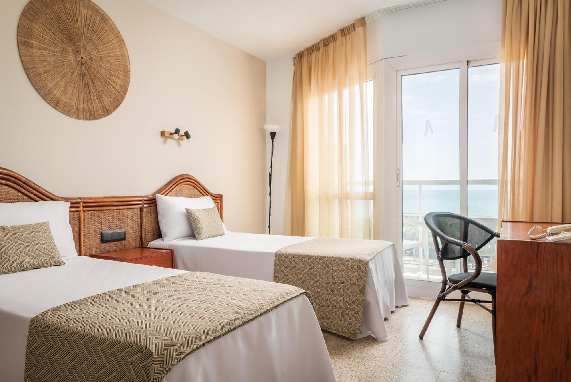 Hotel Cartago Nova By Alegria Malgrat de Mar Kültér fotó